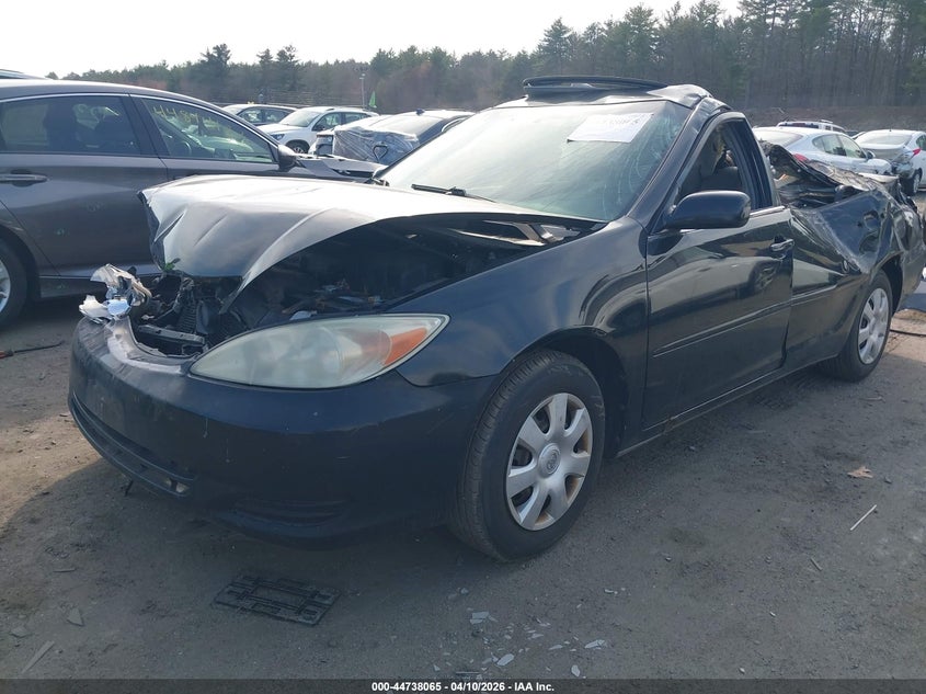2004 Toyota Camry Le