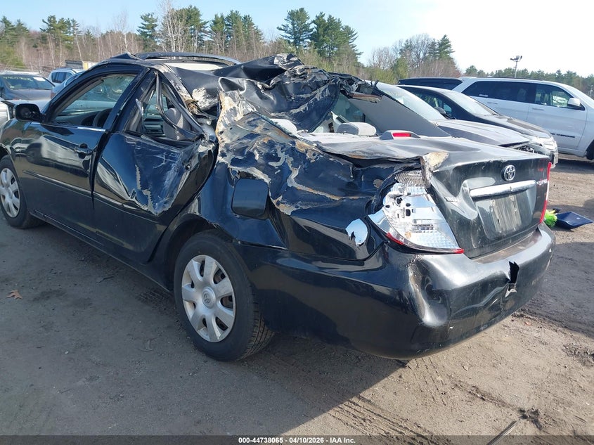 2004 Toyota Camry Le