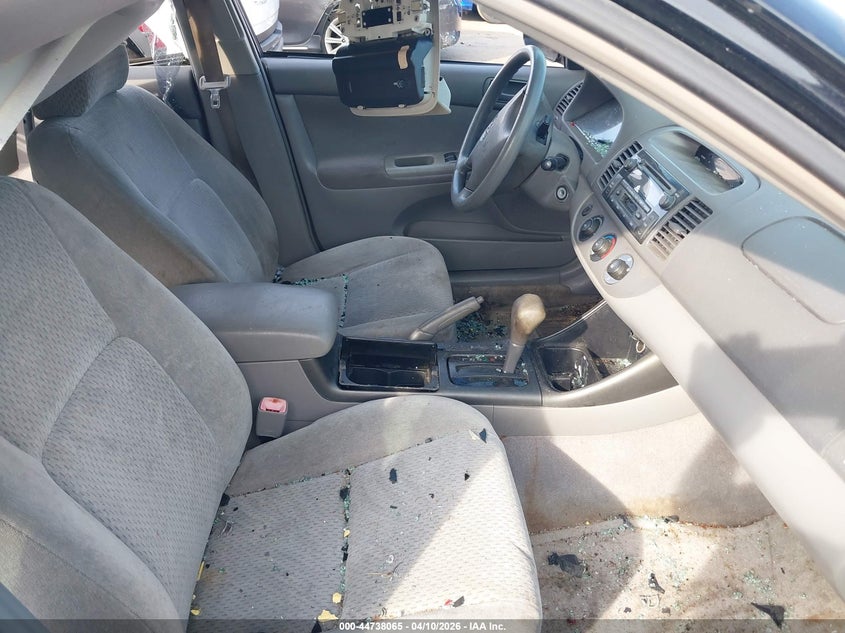 2004 Toyota Camry Le