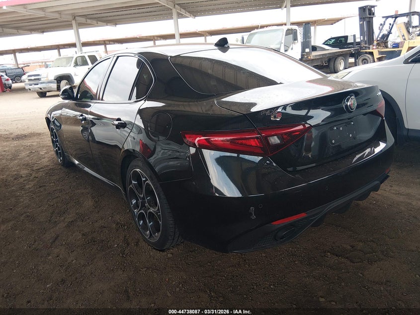 2022 Alfa Romeo Giulia Veloce Ti Rwd