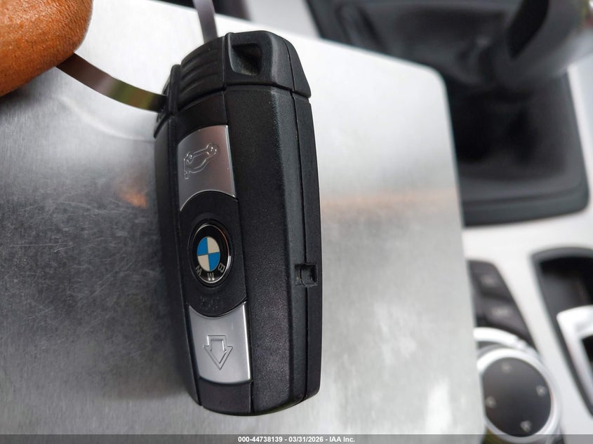 2011 BMW Z4 Sdrive35I VIN: WBALM7C59BE384218 Lot: 44738139