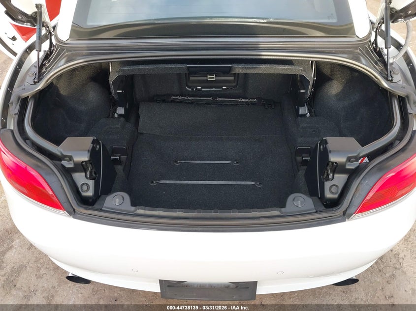 2011 BMW Z4 Sdrive35I VIN: WBALM7C59BE384218 Lot: 44738139