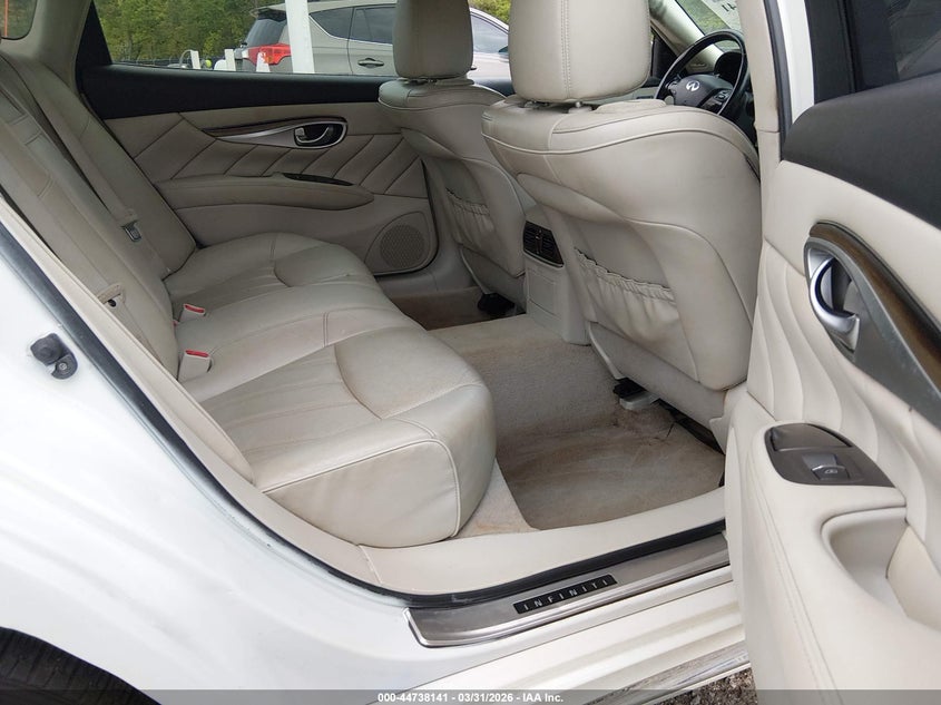 2015 Infiniti Q70L 3.7 VIN: JN1BY1PP2FM600727 Lot: 44738141