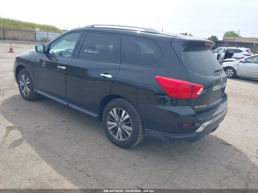 2018 Nissan Pathfinder Sv