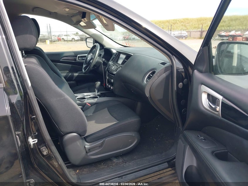 2018 Nissan Pathfinder Sv