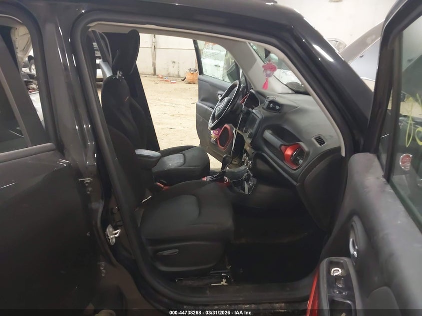 2015 Jeep Renegade Trailhawk