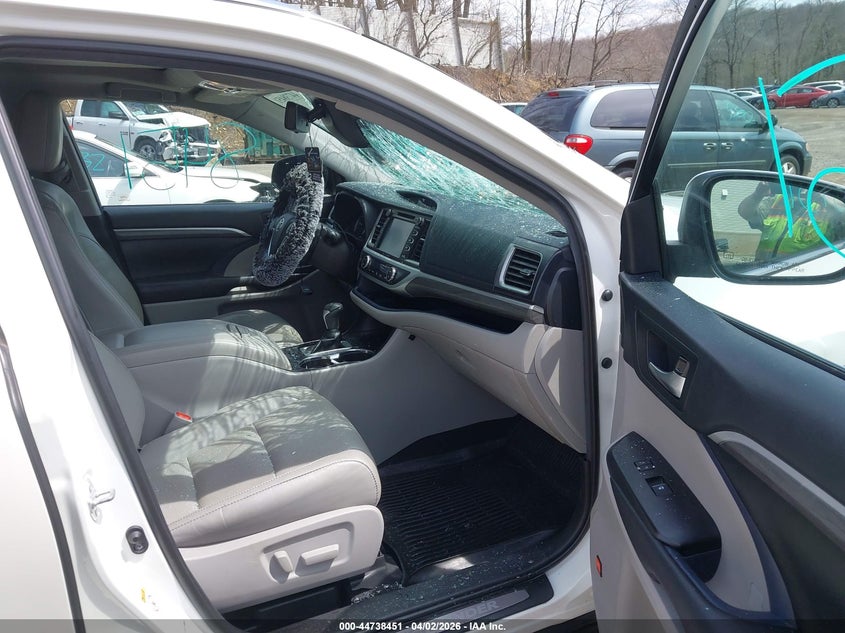 2019 Toyota Highlander Limited Platinum