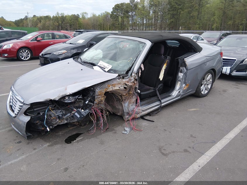 2014 Chrysler 200 Touring