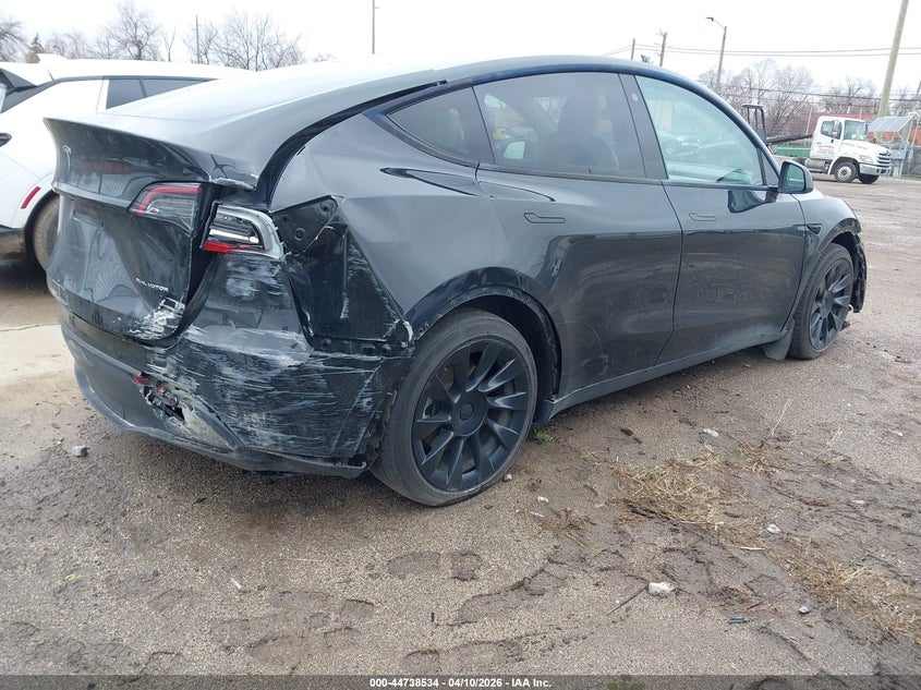 2022 TESLA MODEL Y ELECTRIC(VIN: 7SAYGAEE6NF315261