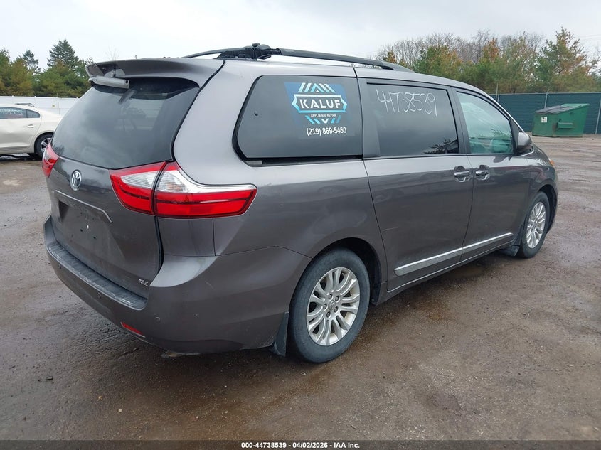 2015 Toyota Sienna Xle 8 Passenger