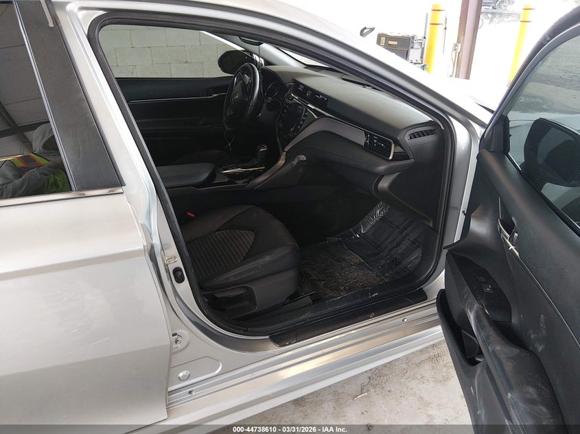 2020 Toyota Camry Se Hybrid