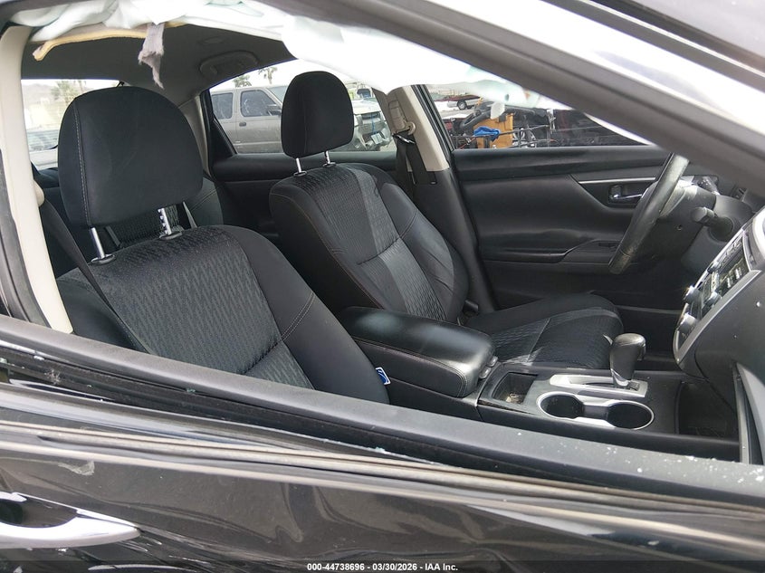 VIN 1N4AL3AP6HC121852 2017 NISSAN ALTIMA 2.5 SV