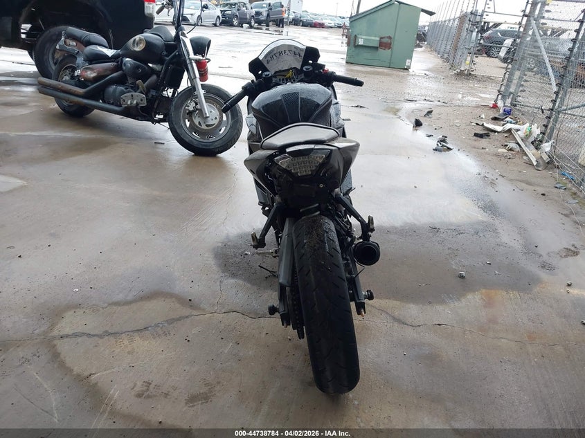 2023 Yamaha Yzfr3 A VIN: MH3RH18Y7PK012100 Lot: 44738784