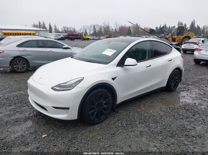2022 Tesla Model Y Long Range Dual Motor All-Wheel Drive