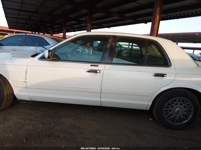 2001 Ford Crown Victoria Lx VIN: 2FAFP74W41X132362 Lot: 44738854