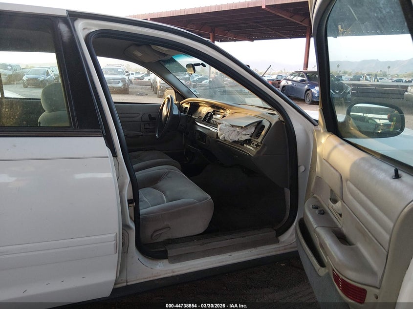 2001 Ford Crown Victoria Lx