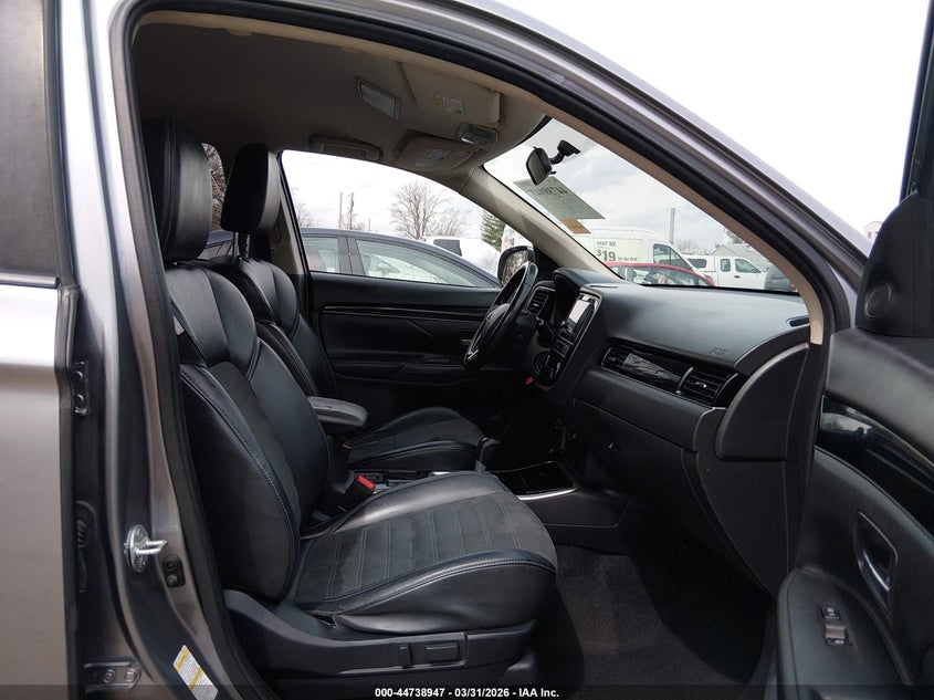 2019 Mitsubishi Outlander Se