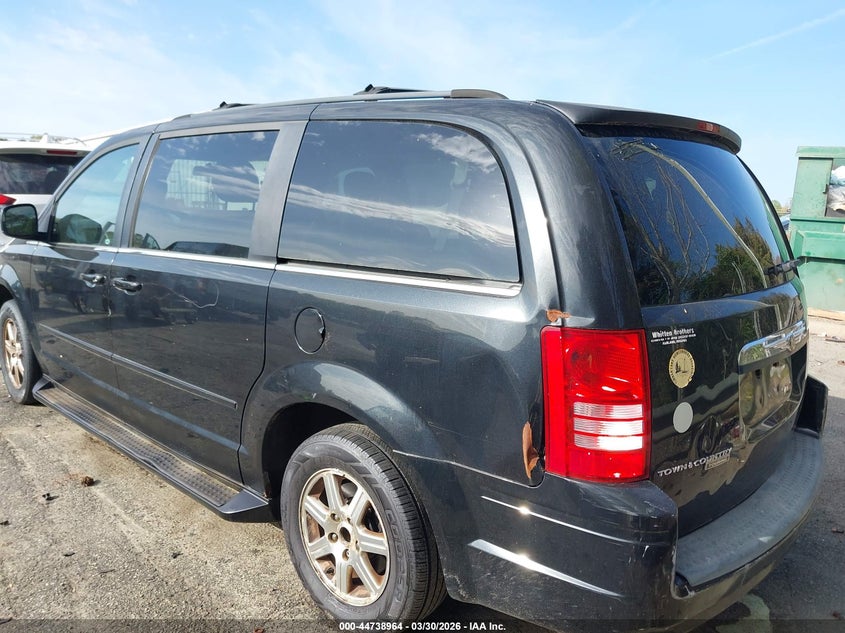 2008 Chrysler Town & Country Touring