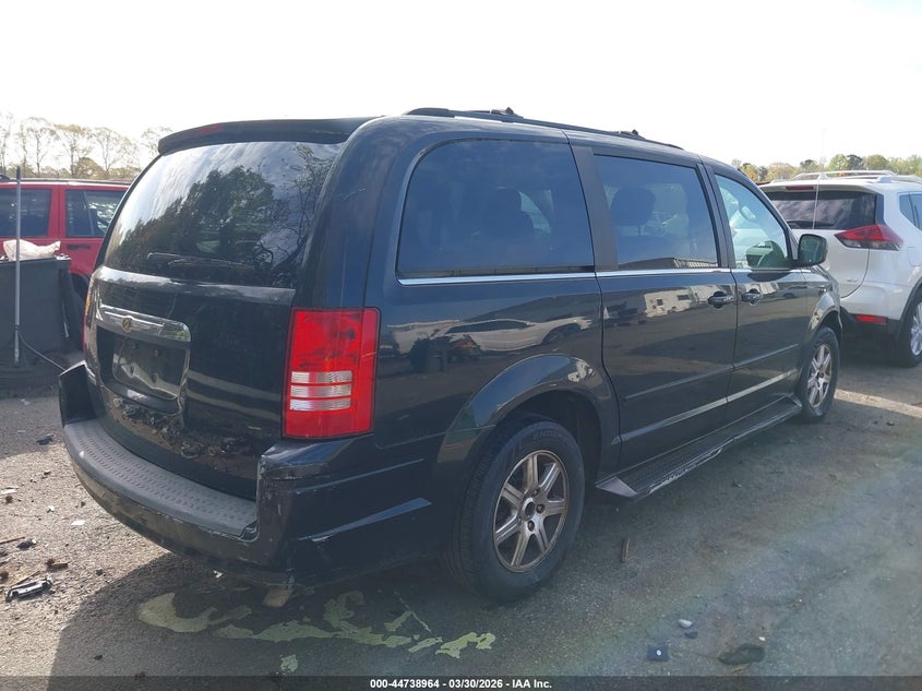 2008 Chrysler Town & Country Touring