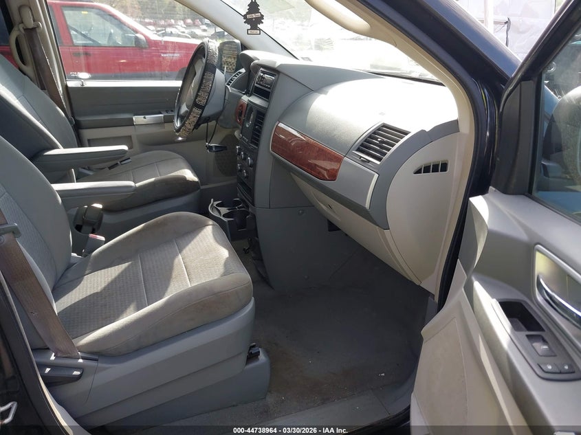2008 Chrysler Town & Country Touring