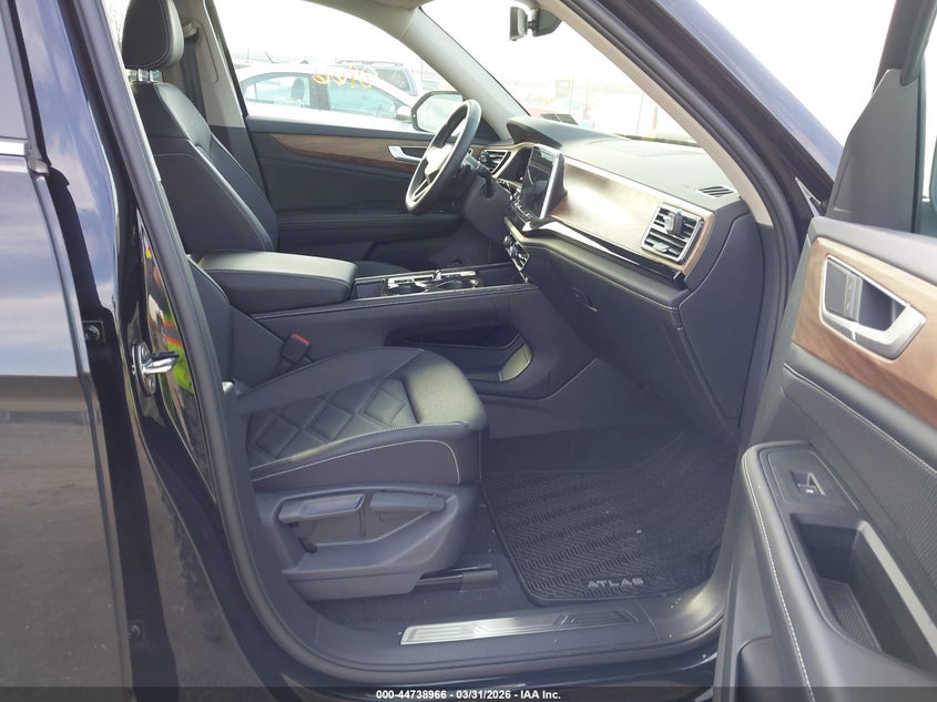 2026 Volkswagen Atlas Se With Technology