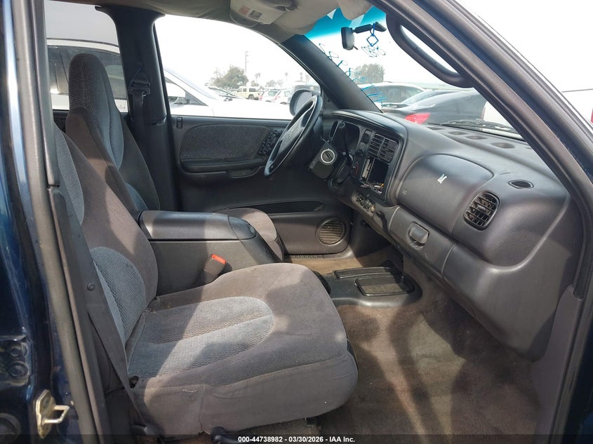 DODGE DURANGO 1999 VIN 1B4HR28Y2XF658177