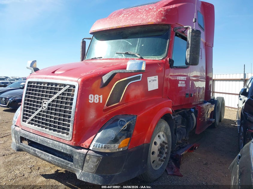 4V4NC9TG9CN544308 2012 Volvo Vn Vnl photo 1