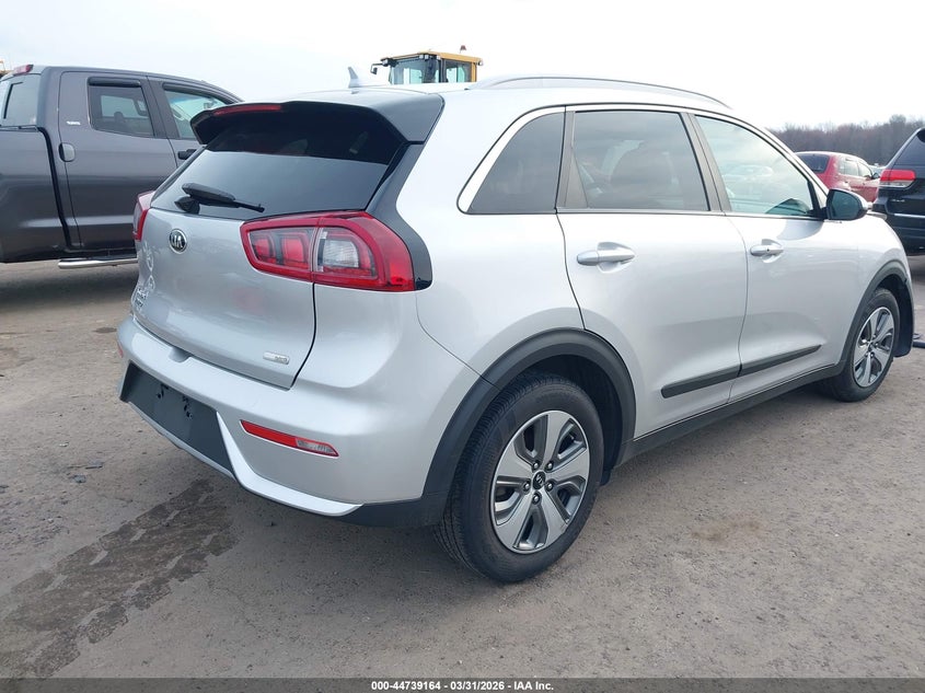 Vin: kndcb3lc1k5240789, lot: 45236352, kia niro lx 20194