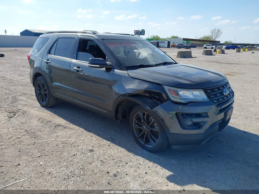 Vin: 1fm5k7d84hgb59238, lot: 45236392, ford explorer xlt 2017 img_1