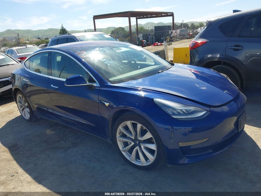 2018 Tesla Model 3 Long Range/Performance