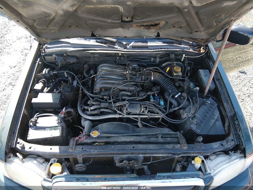 2002 Nissan Pathfinder Se VIN: JN8DR09Y12W700758 Lot: 44739252