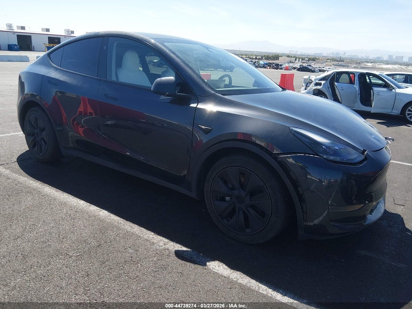 Vin: 7saygded6sf231266, lot: 45236462, tesla model y long range dual motor rear-wheel drive 20251