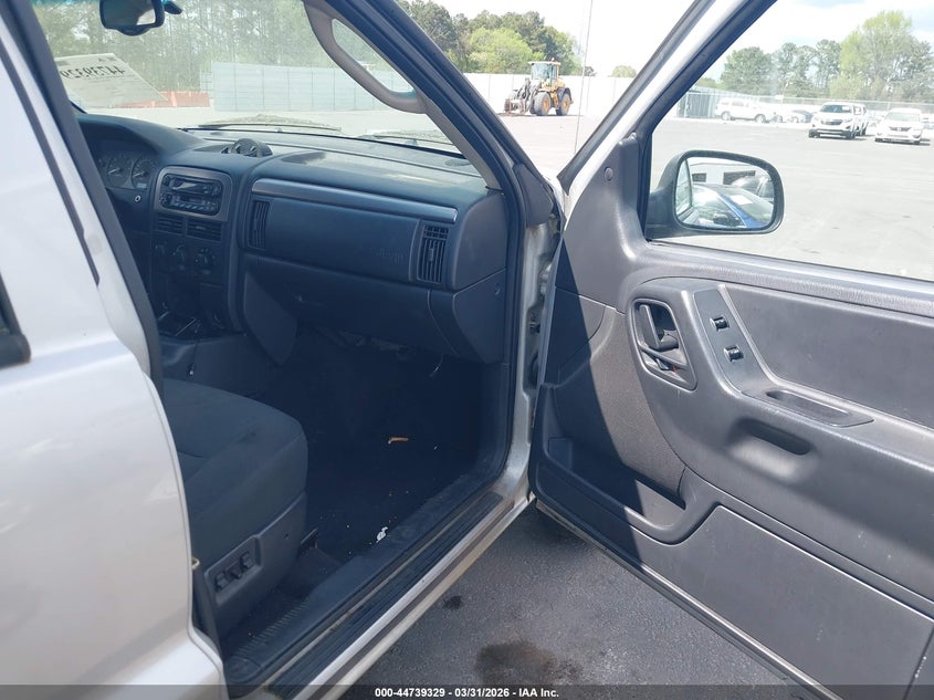 2002 Jeep Grand Cherokee Laredo