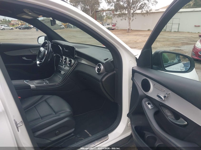 2021 MERCEDES-BENZ GLC 300 auction photo 5