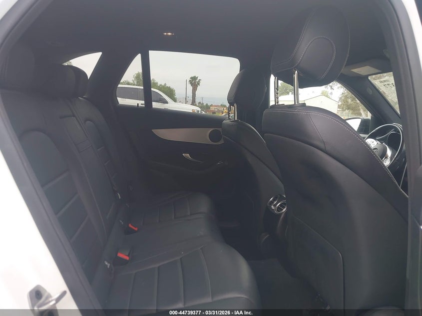 2021 MERCEDES-BENZ GLC 300 auction photo 8
