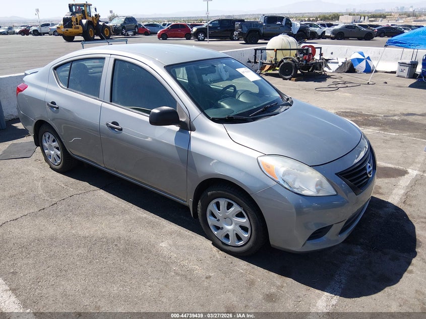 2014 Nissan Versa 1.6 S+