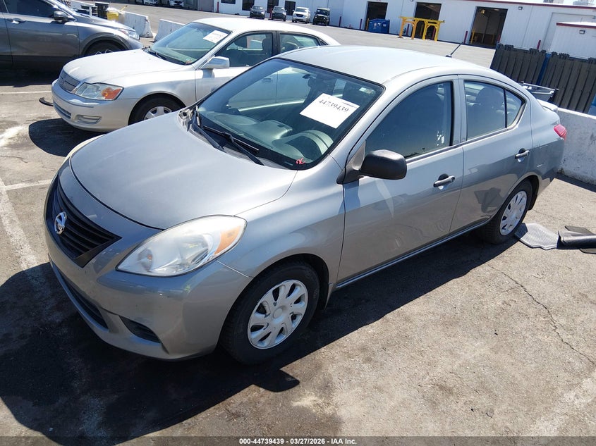 2014 Nissan Versa 1.6 S+