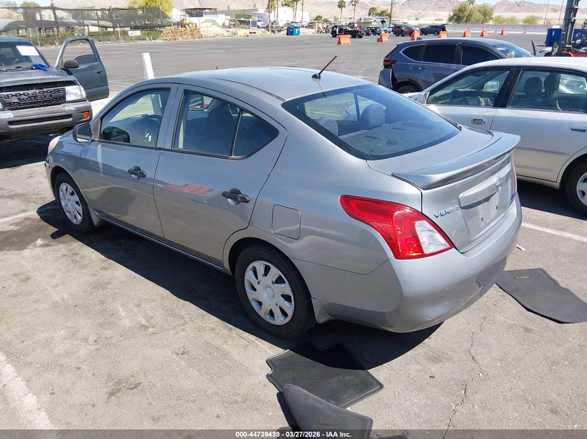 2014 Nissan Versa 1.6 S+