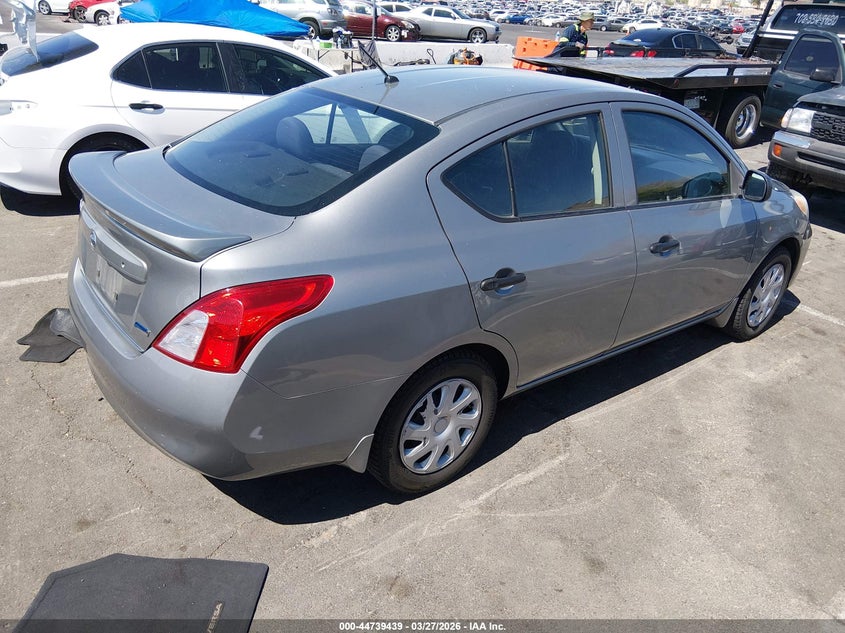 2014 Nissan Versa 1.6 S+