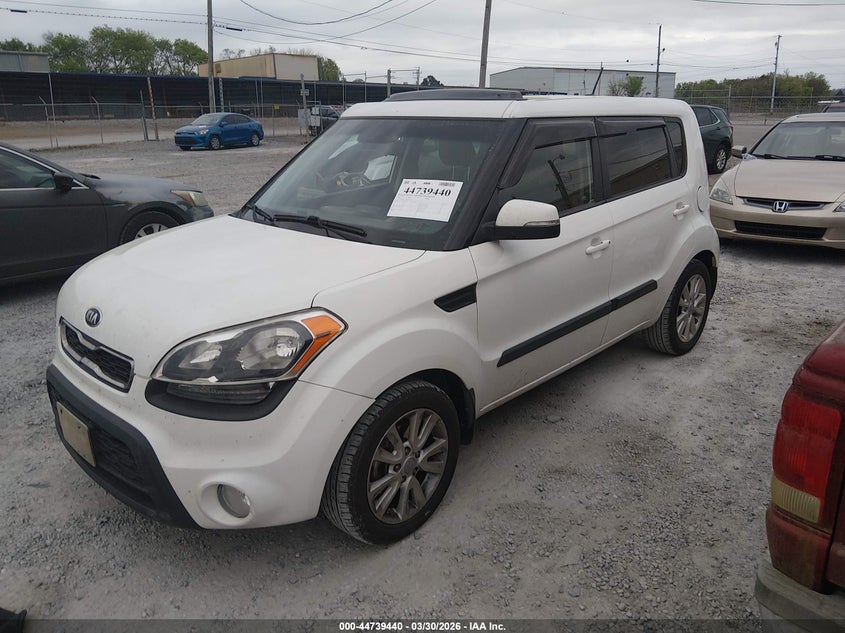 KNDJT2A65D7522405 2013 Kia Soul + photo 1