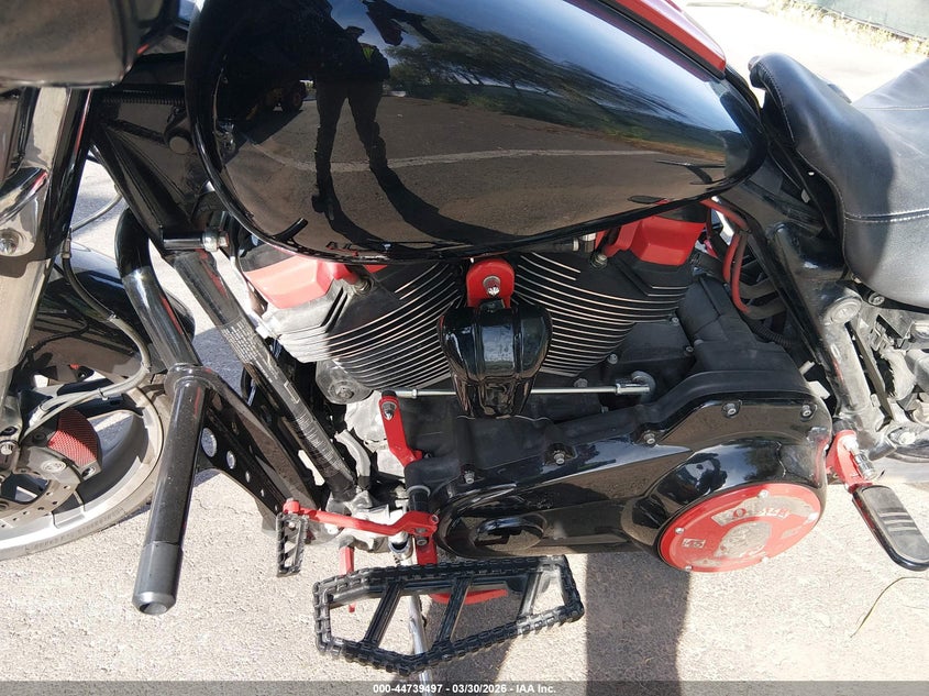 2017 Harley-Davidson Flhxs Street Glide Special VIN: 1HD1KRC18HB611075 Lot: 44739497