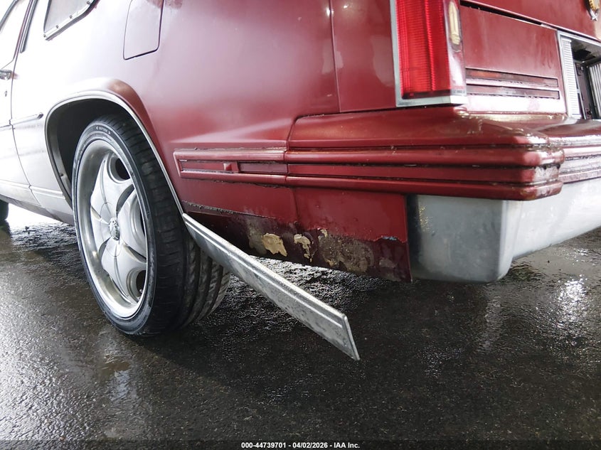 1988 Cadillac Deville VIN: LOT-1-44739701 Lot: 44739701