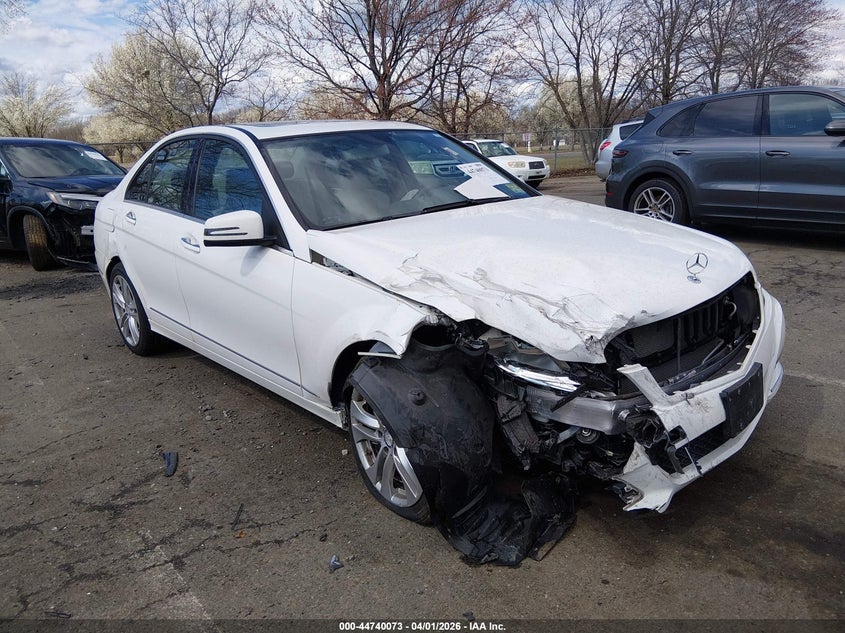 2013 Mercedes-Benz C 300 Luxury 4Matic