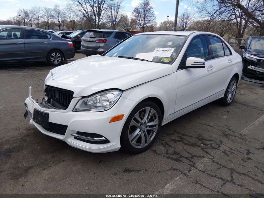 2013 Mercedes-Benz C 300 Luxury 4Matic