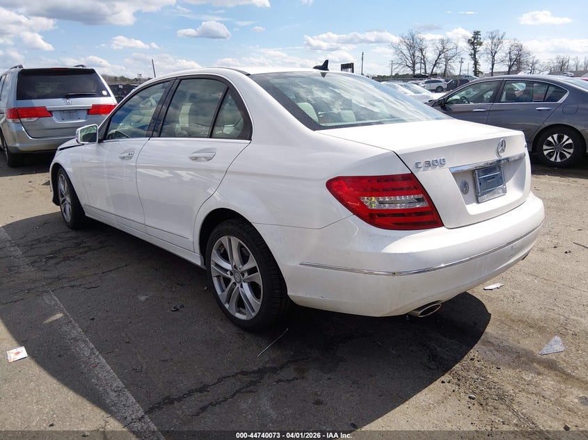 2013 Mercedes-Benz C 300 Luxury 4Matic