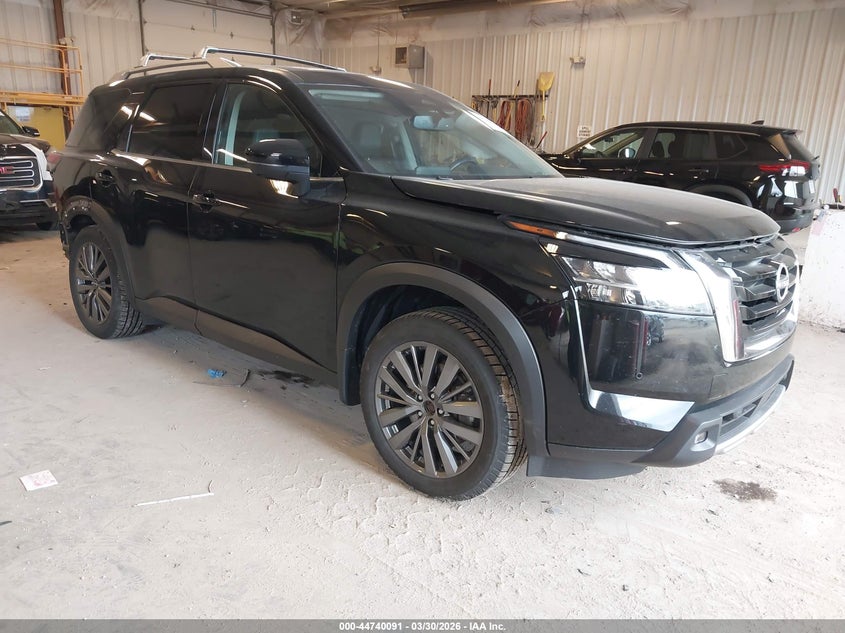 2022 Nissan Pathfinder Sl 4Wd