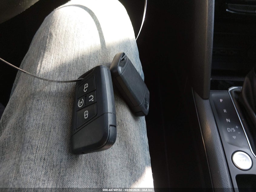 2020 Volkswagen Atlas Cross Sport 3.6L V6 Sel VIN: 1V2ME2CA4LC225767 Lot: 44740132