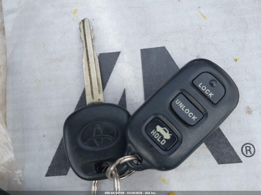 2004 Toyota Camry Le V6 VIN: 4T1BF32K64U080373 Lot: 44740169