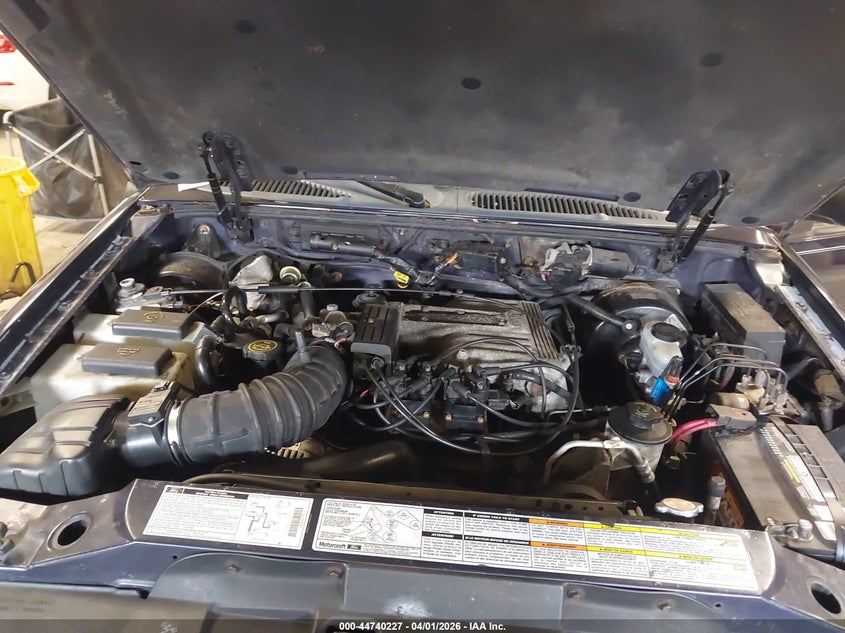 2000 Ford Explorer Eddie Bauer VIN: 1FMZU84PXYZB31375 Lot: 44740227