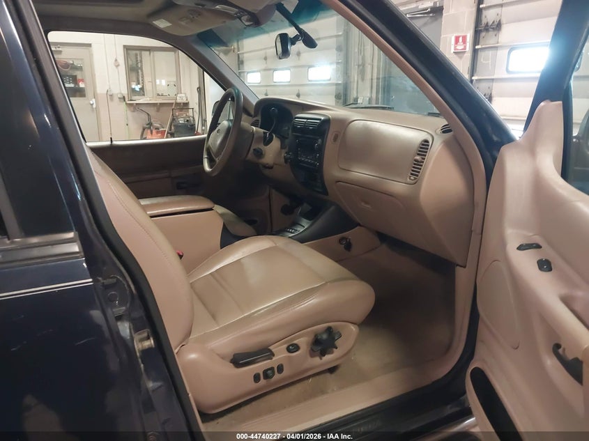 2000 Ford Explorer Eddie Bauer